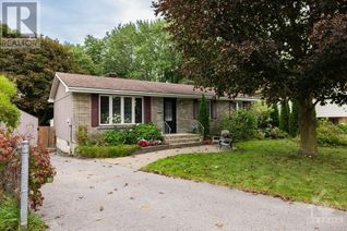 Detached House for Sale, 468 Canterbury Crescent, Kingston, ON