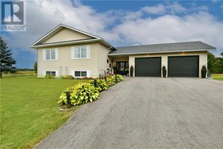 Detached House for Sale, 35 Vera Crescent, Beachburg, ON