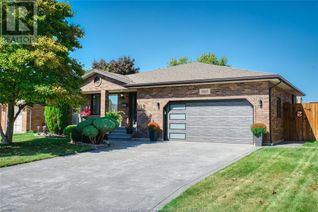 House for Sale, 1863 Heatherstone Way, LaSalle, ON