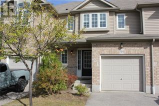 Condo Townhouse for Sale, 555 Chablis Drive Unit# 44, Waterloo, ON