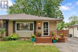 Semi-Detached House for Sale, 10 Knightwood Drive, St. Catharines, ON