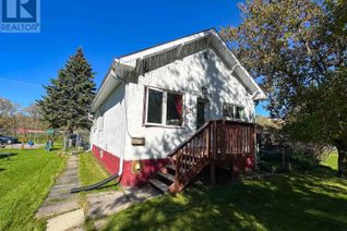 Detached House for Sale, 824 Fourth Street North, Kenora, ON