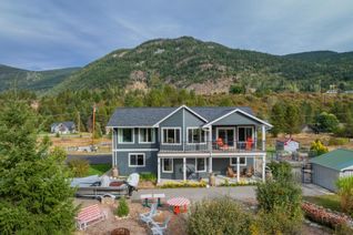 Detached House for Sale, 855 Duke Road, Castlegar, BC