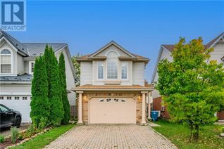 Detached House for Sale, 4 Darling Crescent, Guelph, ON