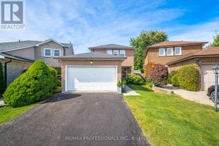 Detached House for Sale, 82 Gray Crescent, Richmond Hill (North Richvale), ON