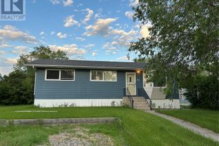 Bungalow for Sale, 211 First Street W, Carnduff, SK