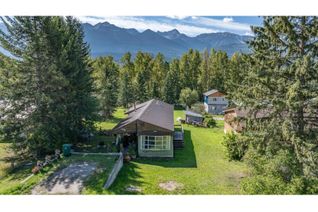 Detached House for Sale, 774 Nicholson Frontage Road, Golden, BC