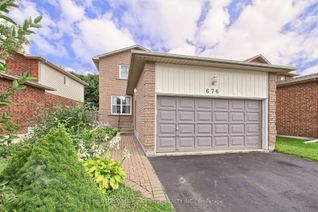 Detached House for Sale, 676 College Manor Dr, Newmarket, ON