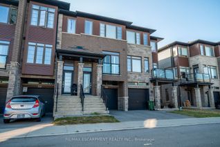 Freehold Townhouse for Rent, 30 Times Square Blvd #202, Hamilton, ON