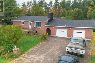 Property for Sale, 84 Richardson Crescent, Pembroke, ON