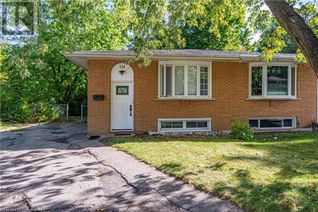 Semi-Detached House for Sale, 228 Ingleside Place, Kitchener, ON