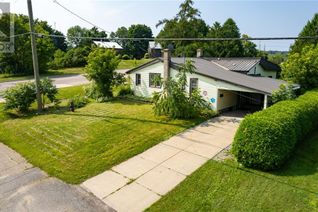 Bungalow for Sale, 338 Barnet Boulevard, Renfrew, ON