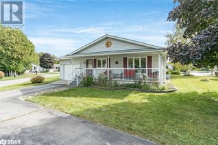 Detached House for Sale, 2 St James Place, Wasaga Beach, ON