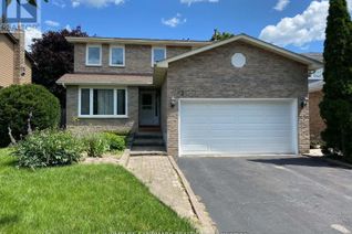 Detached House for Rent, 943 Ferndale Crescent, Newmarket (Gorham-College Manor), ON