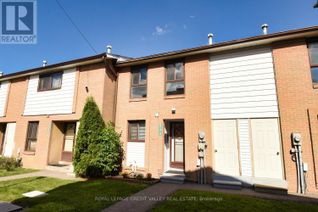 Townhouse for Sale, 141 Fleetwood Crescent #141, Brampton (Southgate), ON