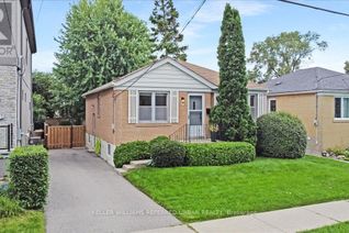 Detached House for Sale, 227 Patricia Avenue, Toronto (Newtonbrook West), ON