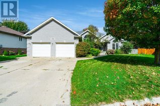 Detached House for Sale, 144 Train Court, Kingsville, ON