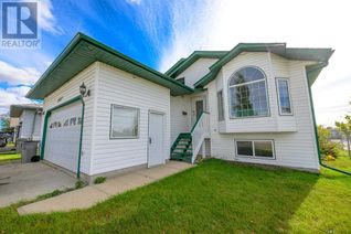 Detached House for Sale, 8837 106 Avenue, Grande Prairie, AB