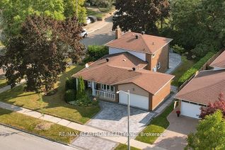 Backsplit for Sale, 2 Innis Cres, Richmond Hill, ON