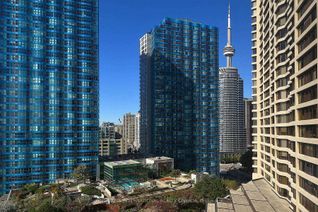 Condo Apartment for Sale, 77 Harbour Sq #712, Toronto, ON