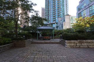 Condo Apartment for Sale, 220 Burnhamthorpe Rd #1705, Mississauga, ON