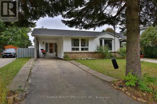 Backsplit for Sale, 76 Queensdale Crescent, Guelph (Parkwood Gardens), ON