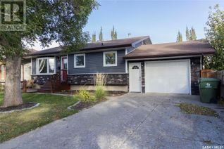 Detached House for Sale, 118 Dickey Crescent, Saskatoon, SK