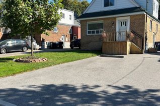 Detached House for Rent, 7 Valerie Rd #Main&2, Toronto, ON