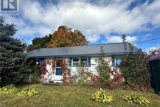 Bungalow for Sale, 122 Saint John Street, Woodstock, NB