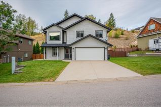 Detached House for Sale, 3712 5th Ave, Castlegar, BC