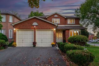 Detached House for Sale, 32 Queens College Dr, Richmond Hill, ON