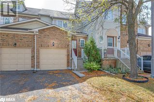 Condo Townhouse for Sale, 11 Carriage Walk, Aurora, ON