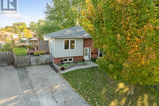 Bungalow for Sale, 11 Campion Court, Georgina (Keswick South), ON