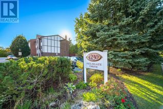 Condo Townhouse for Sale, 4230 Fieldgate Drive #12, Mississauga (Rathwood), ON