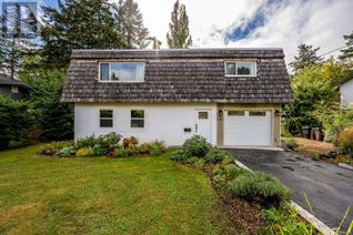 Detached House for Sale, 1719 Dogwood Ave, Comox, BC