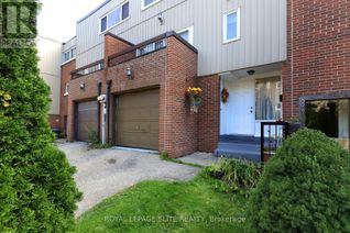 Townhouse for Sale, 400 Bloor Street #52, Mississauga (Mississauga Valleys), ON