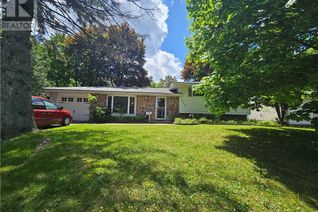 Detached House for Sale, 375 Highland Avenue, Orillia, ON