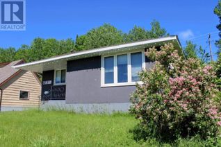 Detached House for Sale, 2 Essa Pl, Manitouwadge, ON