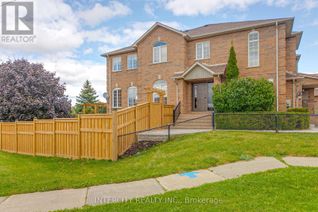 Townhouse for Sale, 495 Rourke Place, Newmarket (Gorham-College Manor), ON