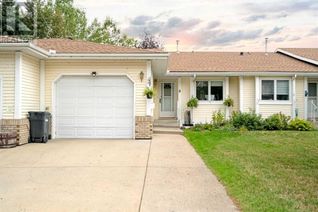 Townhouse for Sale, 4b Centre Street, Strathmore, AB