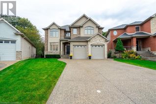 Detached House for Sale, 12 Cowper Court, Dundas, ON