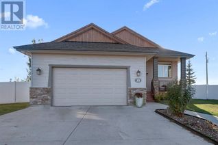 Detached House for Sale, 29 Leaside Crescent, Sylvan Lake, AB