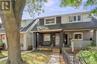 Townhouse for Sale, 42 Larchmount Avenue, Toronto, ON