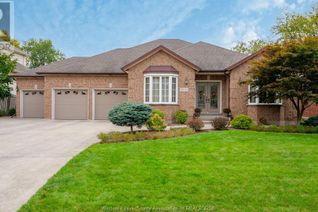 Detached House for Sale, 3575 Whiteside Drive, Windsor, ON