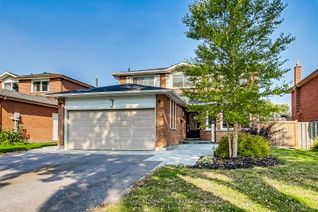 Detached House for Sale, 325 Buckingham Rd, Newmarket, ON