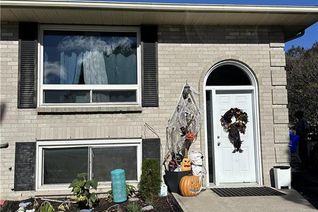 Semi-Detached House for Sale, 882 Beaconhill Court, Kingston, ON