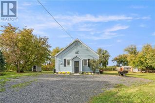 Detached House for Sale, 20047 County 24 Road, Dunvegan, ON