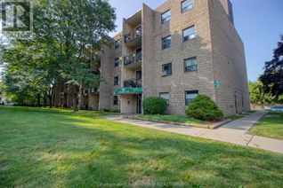 Condo Apartment for Sale, 130 Park Avenue East #404, Chatham, ON