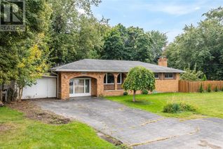 Bungalow for Sale, 12613 Dillon Drive, Tecumseh, ON