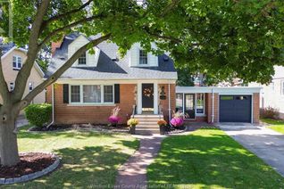 Detached House for Sale, 2355 Parkwood Ave, Windsor, ON